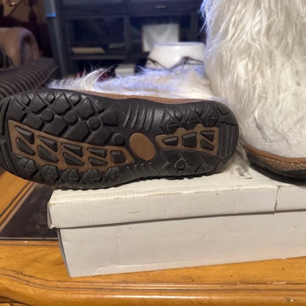 boots - Picture 3 of 3